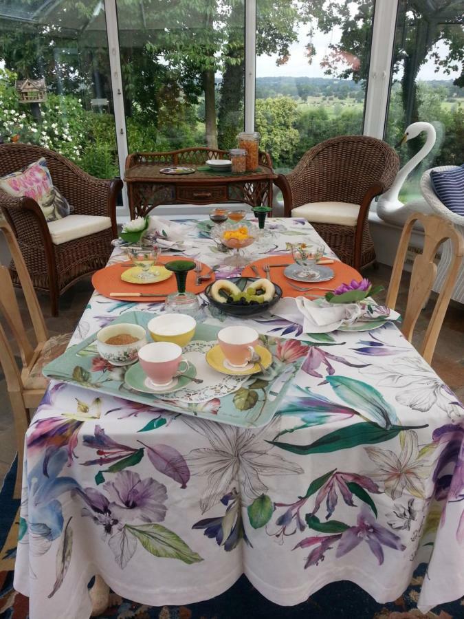 Folly Studio Bed And Breakfast Bungay Exterior photo